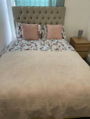 Room in Gloucester Road 4